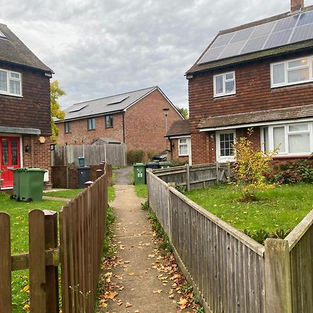 Cosy Apartment With Private Access And Kitchenette In Guildford (Adults Only) Worplesdon Экстерьер фото