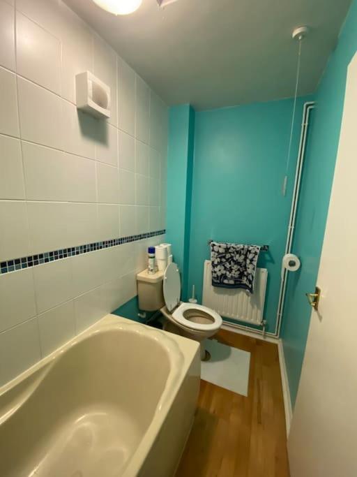 Cosy Apartment With Private Access And Kitchenette In Guildford (Adults Only) Worplesdon Экстерьер фото